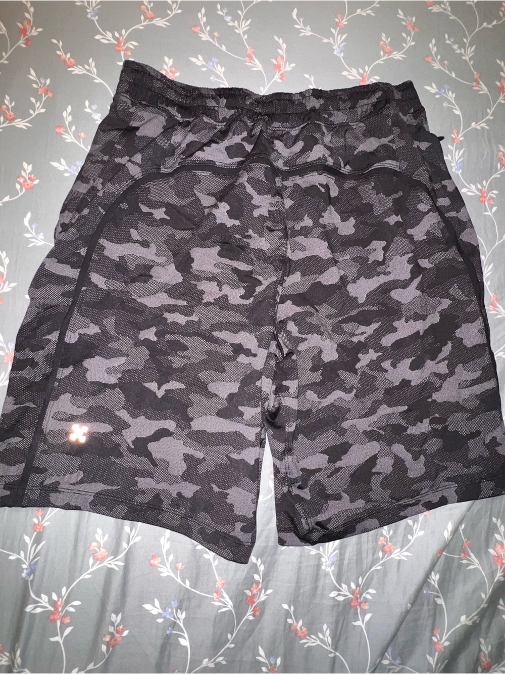 Lululemon Pace Breaker Lined Short 9"- large